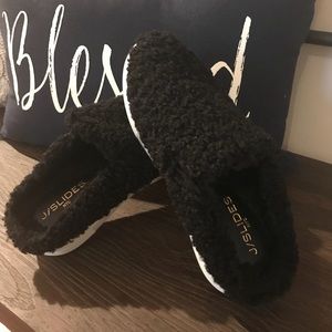 Free People Shoes - ✨J Slides faux fur slip on sneaker slides Free People Shoes - ✨J Slides faux fur slip on sneaker slides